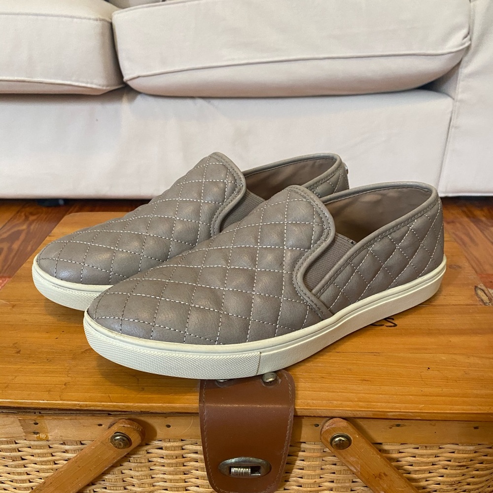 Steve Madden, Slip-on Sneaker